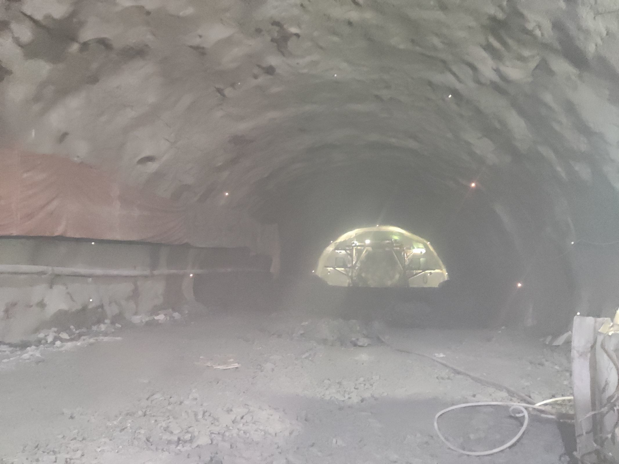 全站儀在隧道監測中的應用